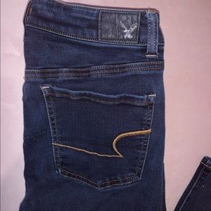 AMERICAN EAGLE | Super Stretch Dark Wash Jegging